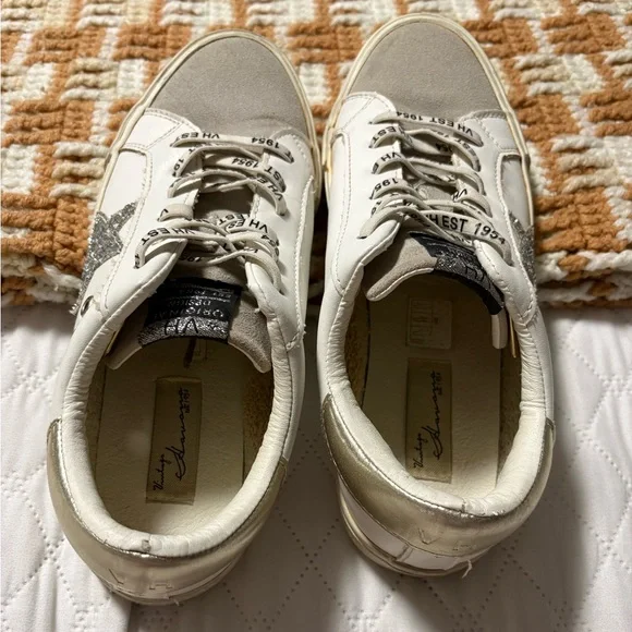 Vintage Havana White and Gray Women's Sneakers - Picture 7 of 7